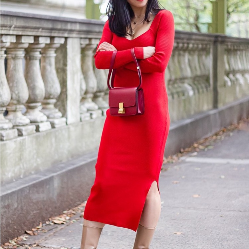 NWT- Banana Republic Red Scoop Neck Long Sleeve Midi Dress